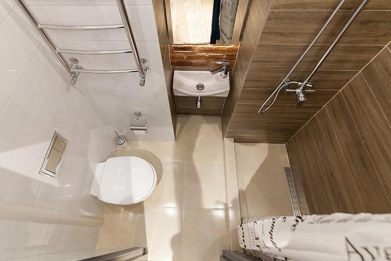Leogrand Three Bedrooms Vip Apartments On Kniazia Romana 12 إلفيف المظهر الخارجي الصورة