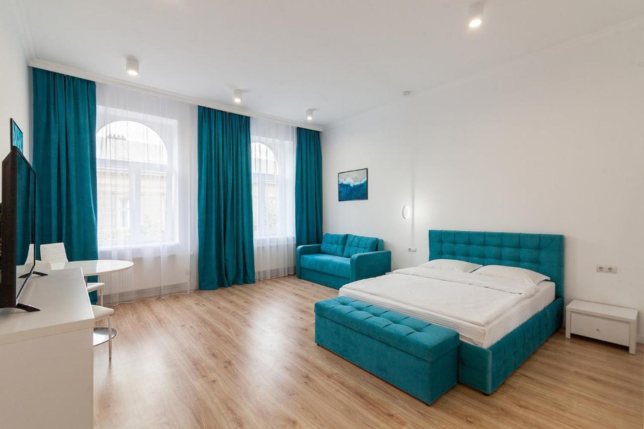 Leogrand Three Bedrooms Vip Apartments On Kniazia Romana 12 إلفيف المظهر الخارجي الصورة